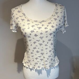 Elegant Cream Floral Short Sleeve Top